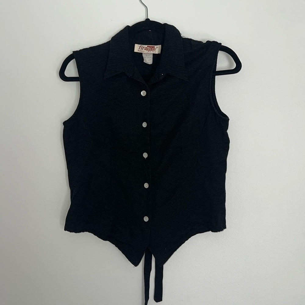 Vintage Turamisu Made in the USA Women's Black Sleeveless Top
